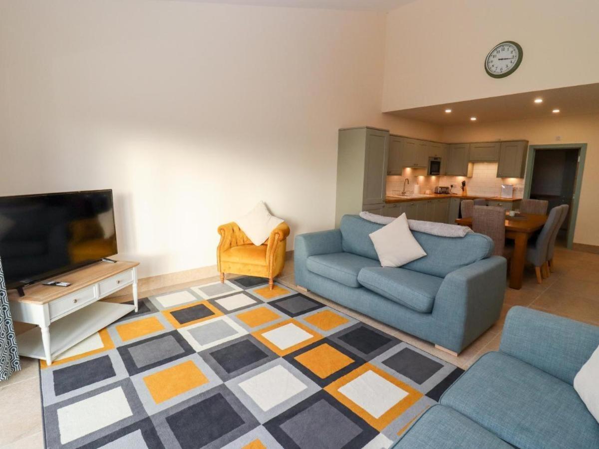 Bears Court Apartman Cheltenham Kültér fotó