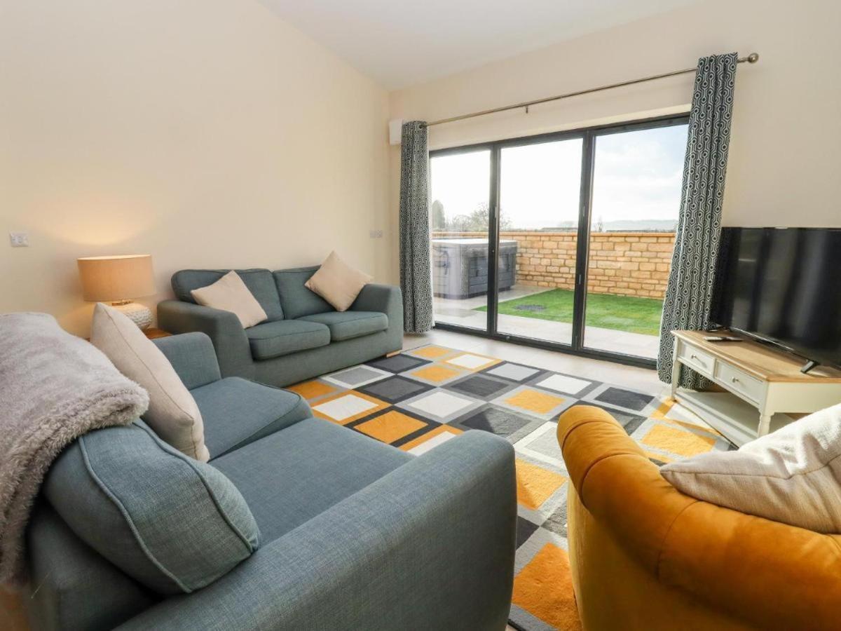 Bears Court Apartman Cheltenham Kültér fotó