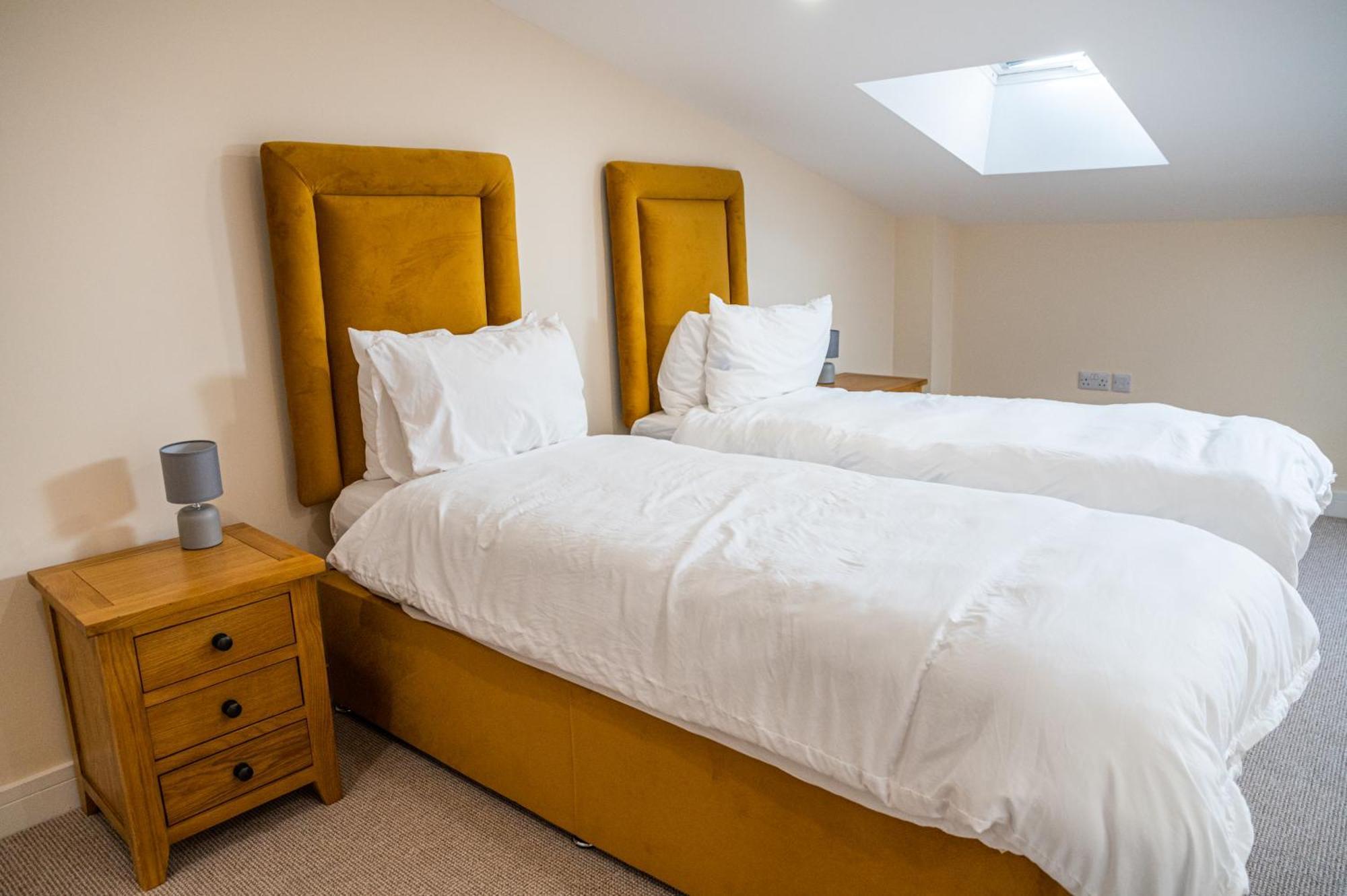 Bears Court Apartman Cheltenham Kültér fotó