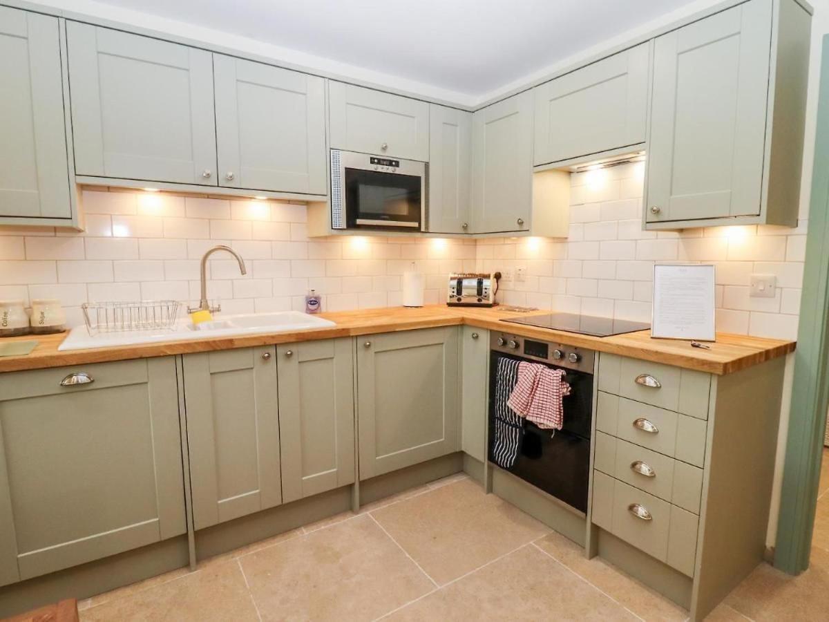 Bears Court Apartman Cheltenham Kültér fotó