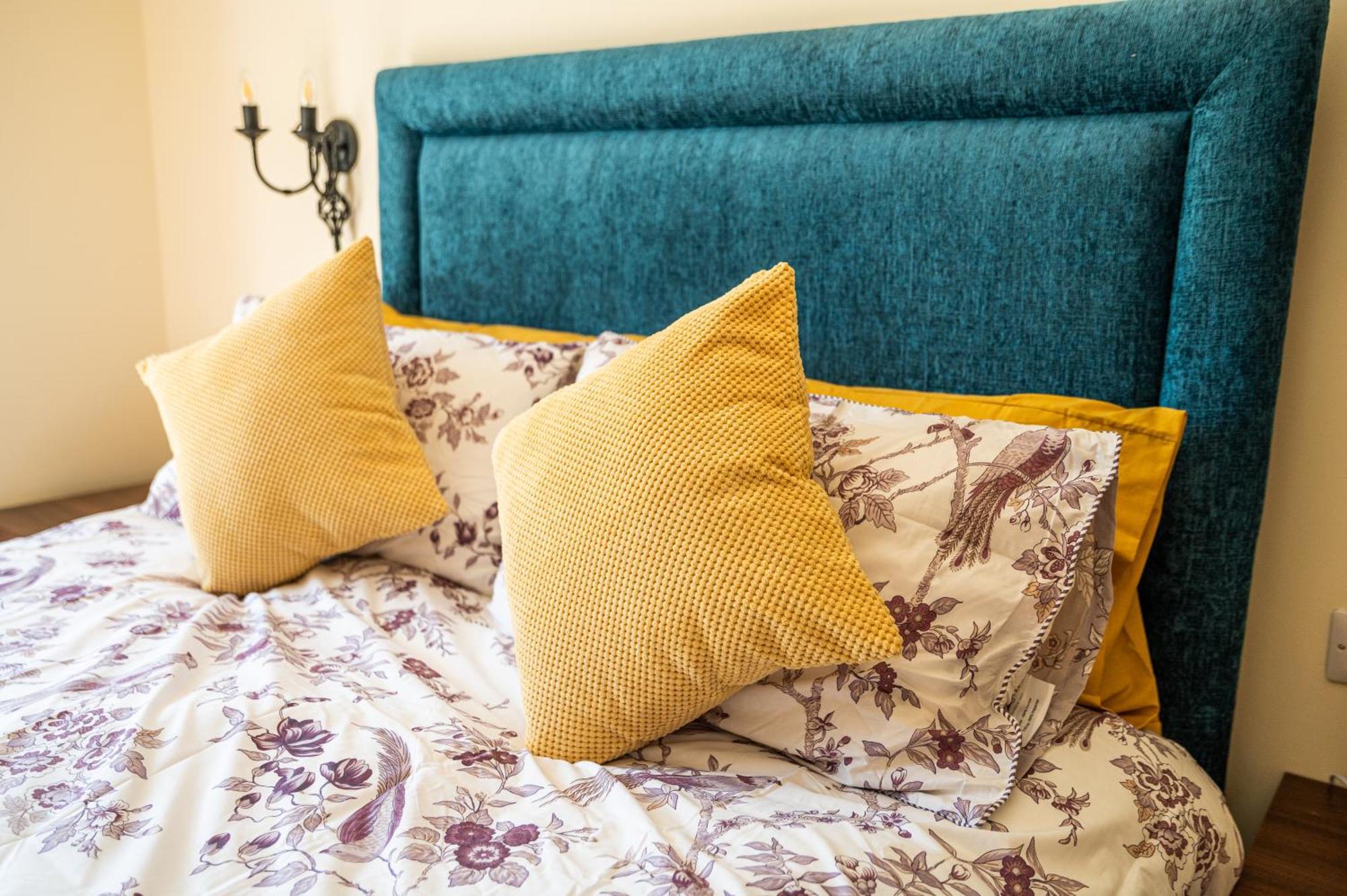 Bears Court Apartman Cheltenham Kültér fotó